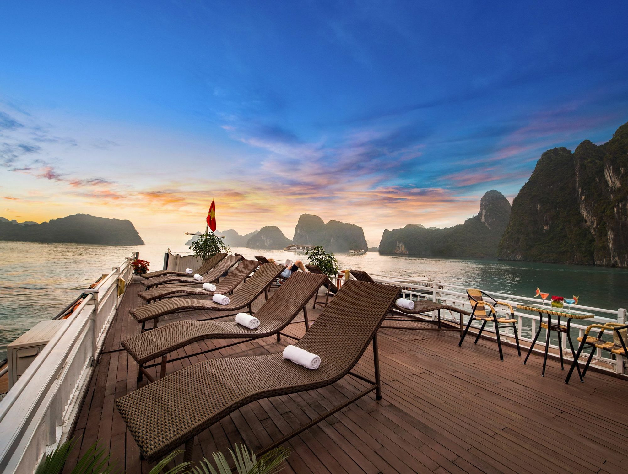 Hotel Halong Lavender Cruises Hạ Long Exterior foto